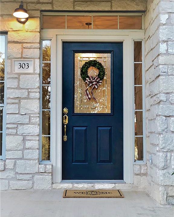 1st image of 303 Sinclair Dr