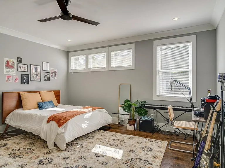 1011B S Douglas Ave — Photo 19