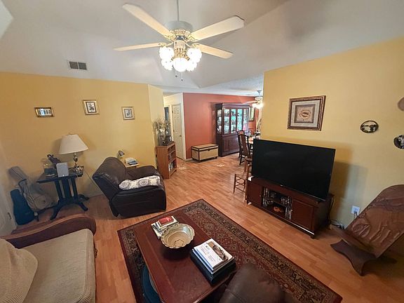 5th image of 6 Bent Oak Ct