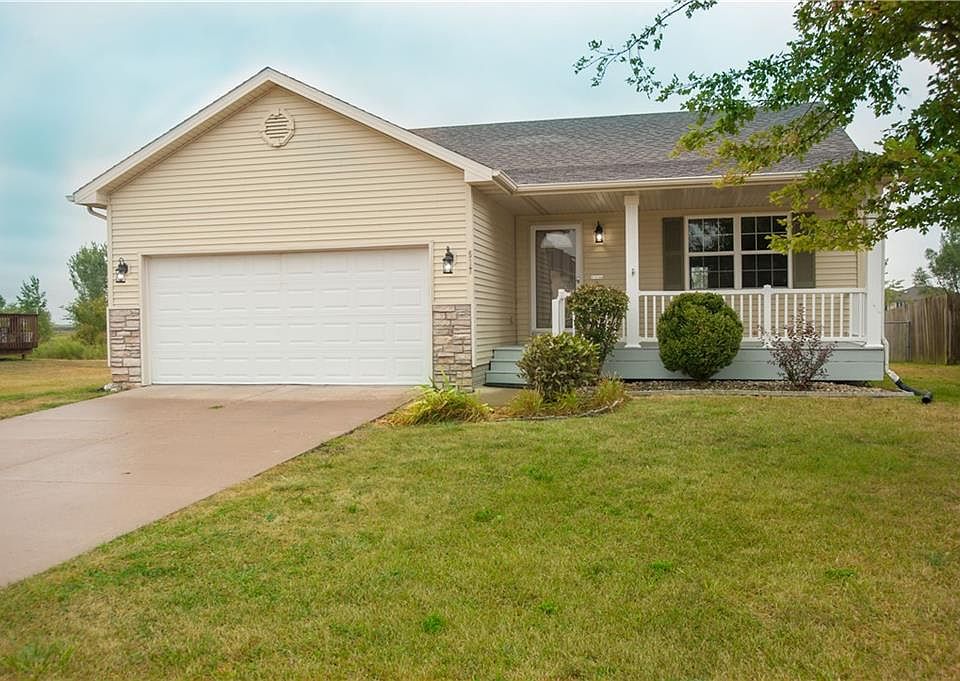 1st image of 517 Mallard Pointe Dr NW