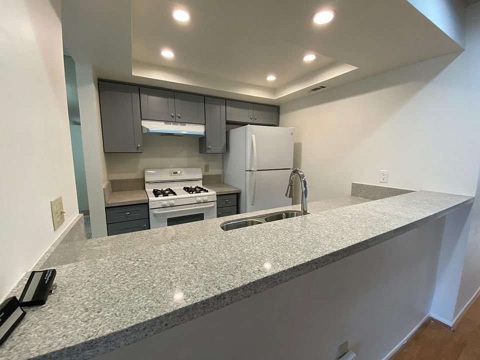 1st image of 2331 Lillyvale Ave