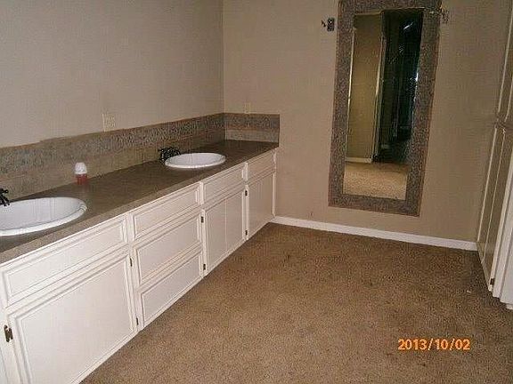 4th image of 440 Houston Dr