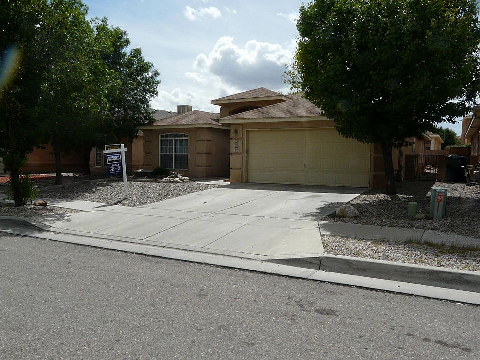 1st image of 10235 Country Meadows Dr NW