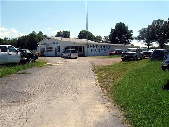 1st image of 813 N Main St