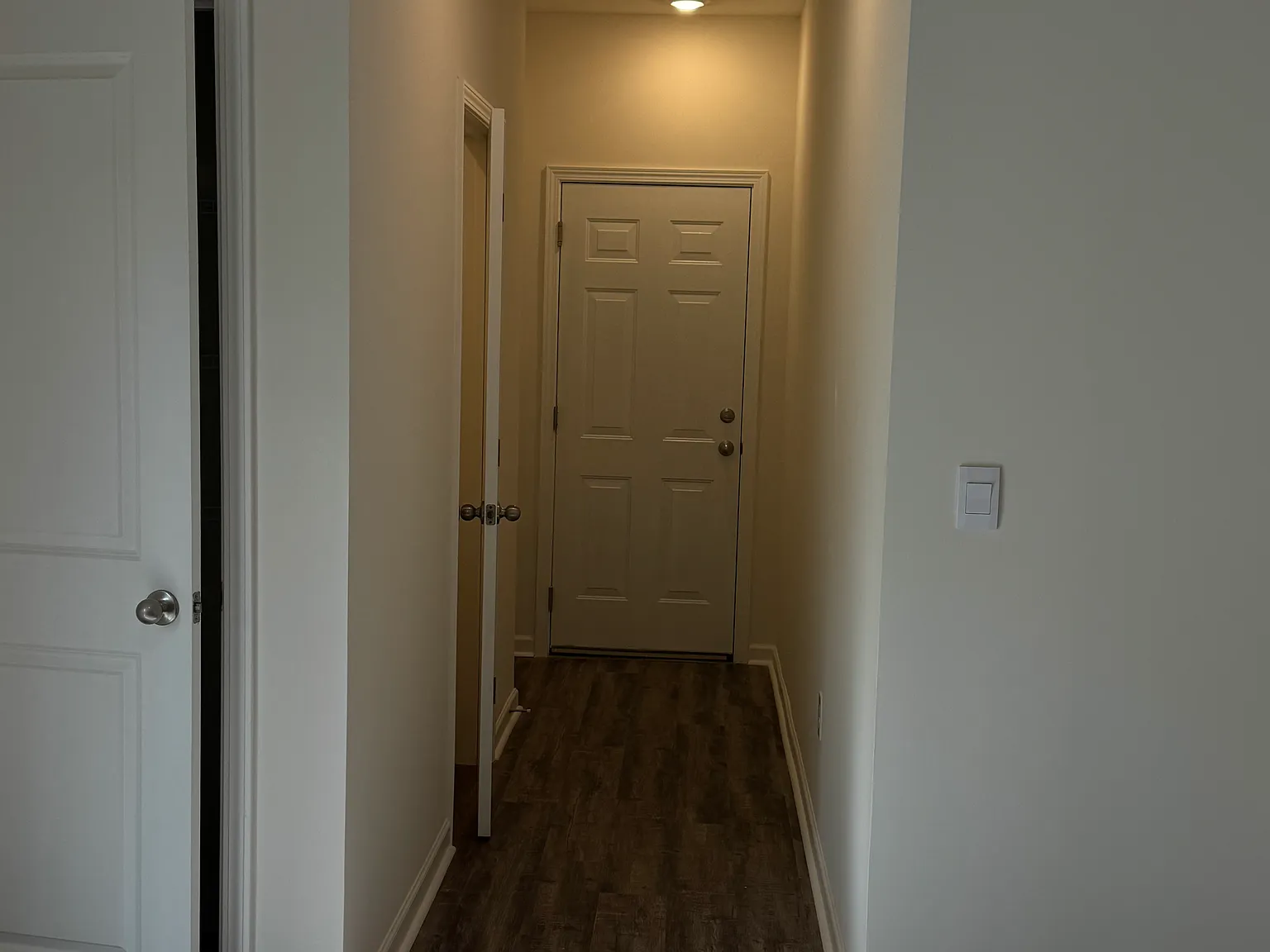 4 bed, 2.5 bath, 1900 sqft, $2,550 — Photo 3