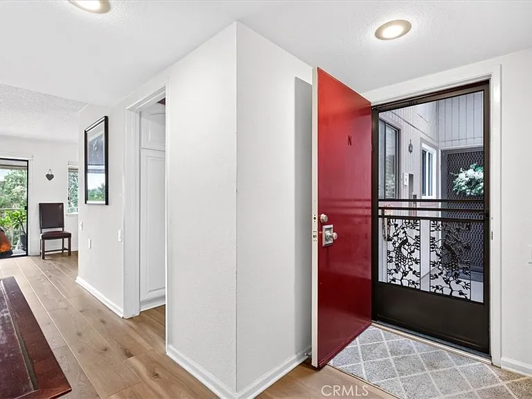 859 N Ronda Mendoza #N — Photo 3
