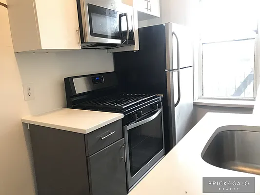 Rented by BRICK & GALO REALTY CORP | media 9