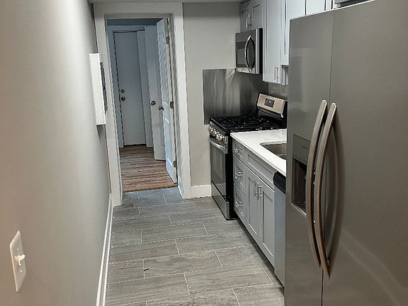 3rd image of 4531 Avondale St APT 4