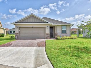 5647 NW 37th Lane Rd, Ocala, FL 34482