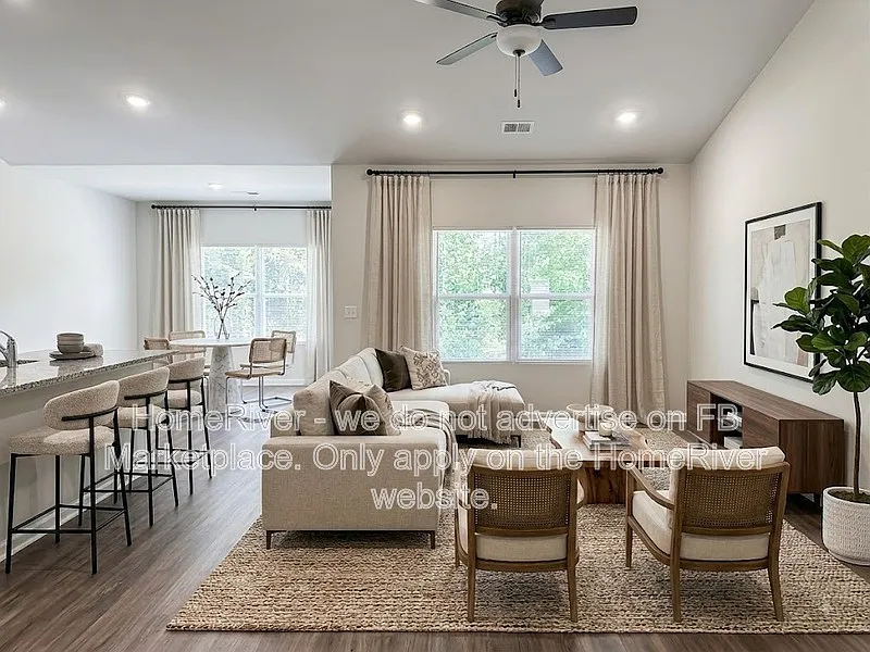 3 bed, 2.0 bath, 1552 sqft, $1,995 — Photo 2