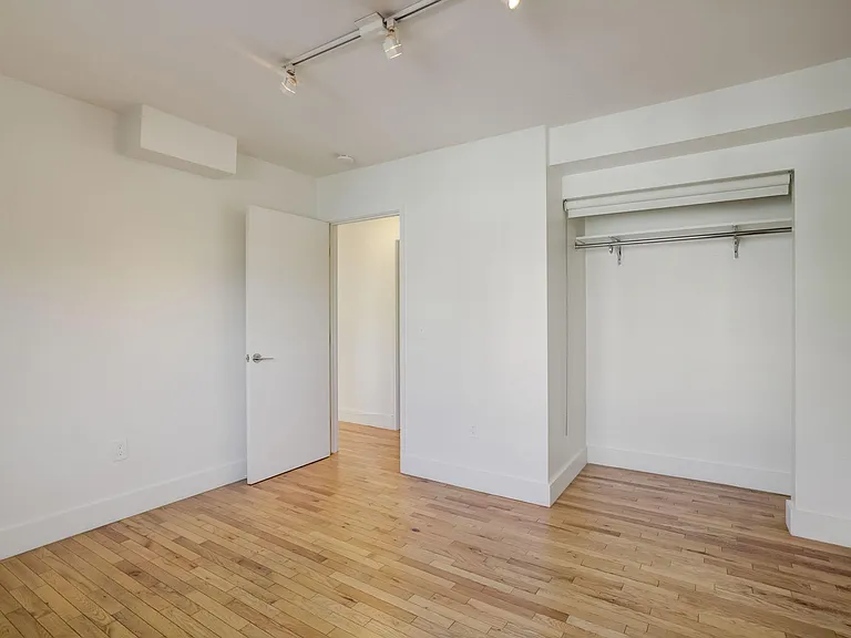 306 N Bonnie Brae St #1 — Photo 16