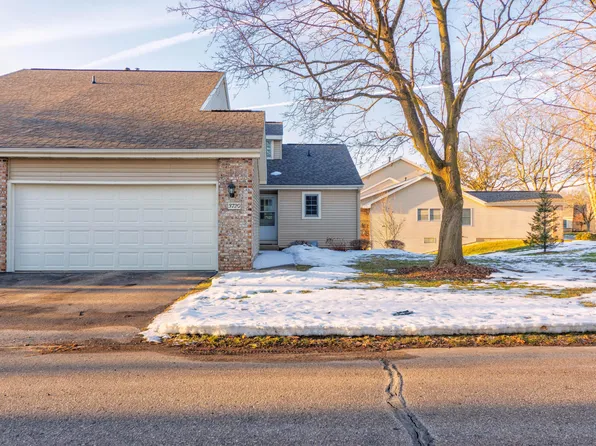 3720 Woodbridge Ln, Portage, MI 49024