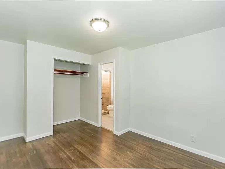 4230 W Broadway St — Photo 19