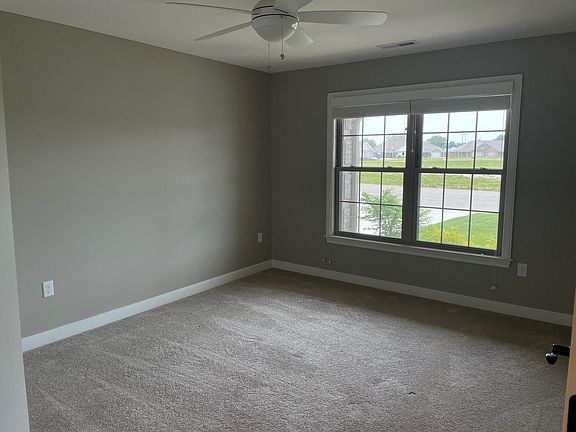 5th image of 1185 E Bentley Cir
