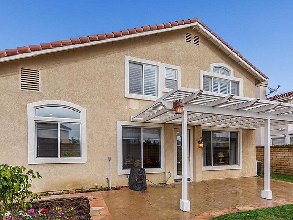 2nd image of 542 Avenida Valencia