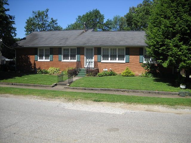 1st image of 416 S 6th St