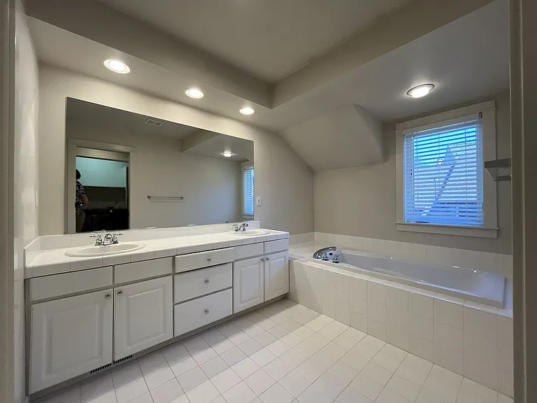 10272 NW Alder Grove Ln — Photo 24