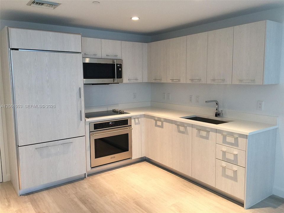 1st image of 45 SW 9th St APT 1607