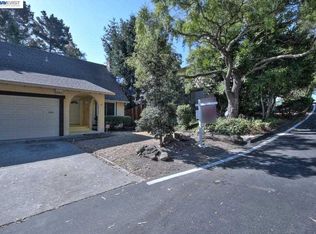 8 Parkridge Ct, Richmond, CA 94803