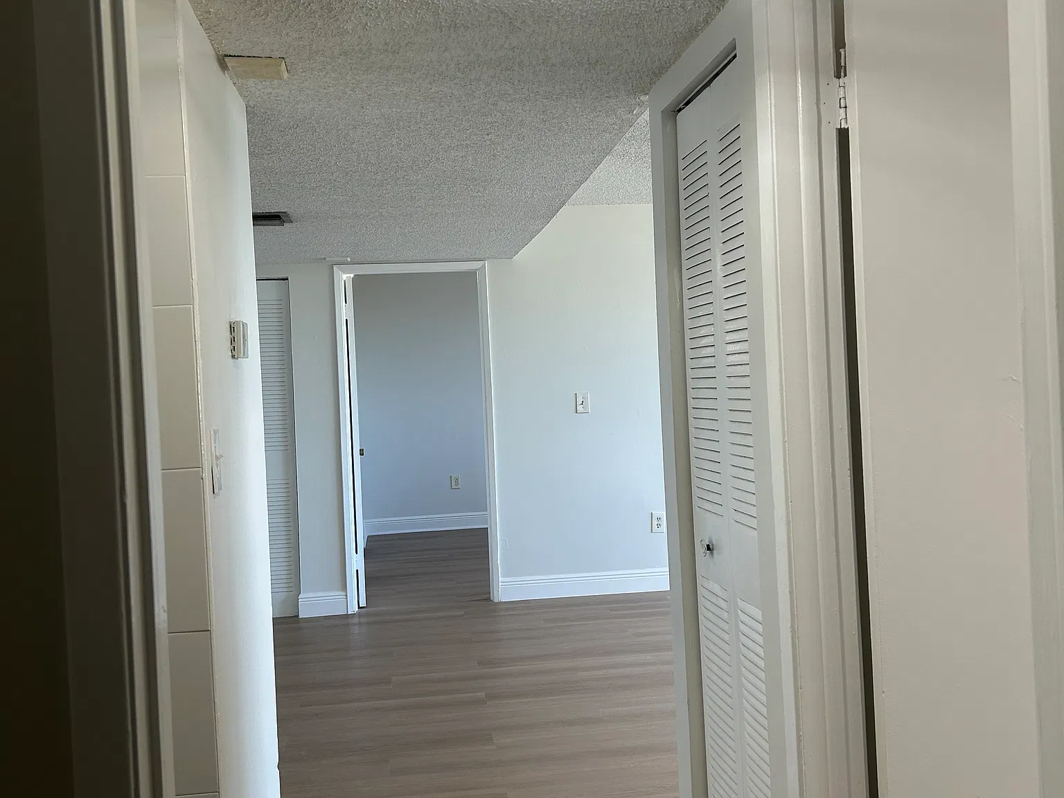 2 bed, 827 sqft, $2,250 — Photo 2