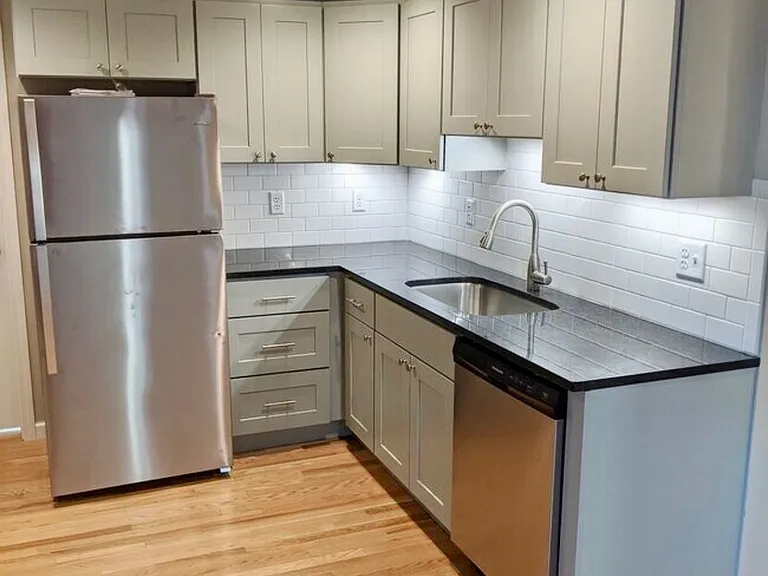 209 N Meadow St — Photo 8