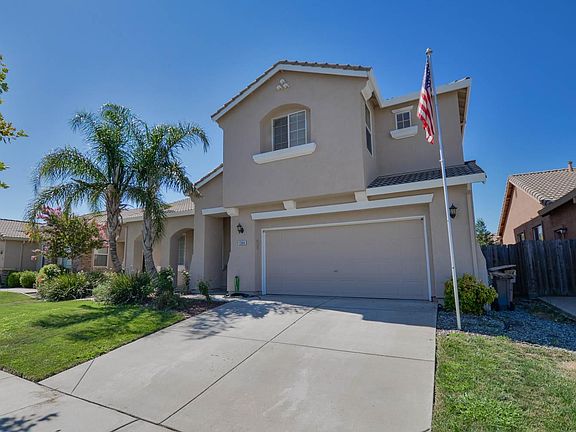 3rd image of 1364 Bamboo St