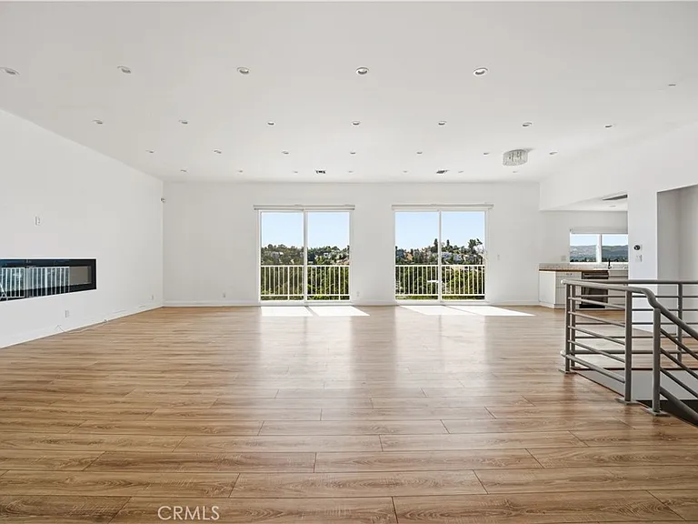 5035 Escobedo Dr — Photo 3