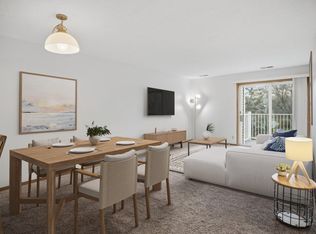 766 County Road F W APT I, Saint Paul, MN 55126