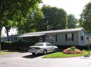 2 Kenosia Trl, Danbury, CT 06810