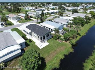 1011 Barefoot Cir, Barefoot Bay, FL 32976
