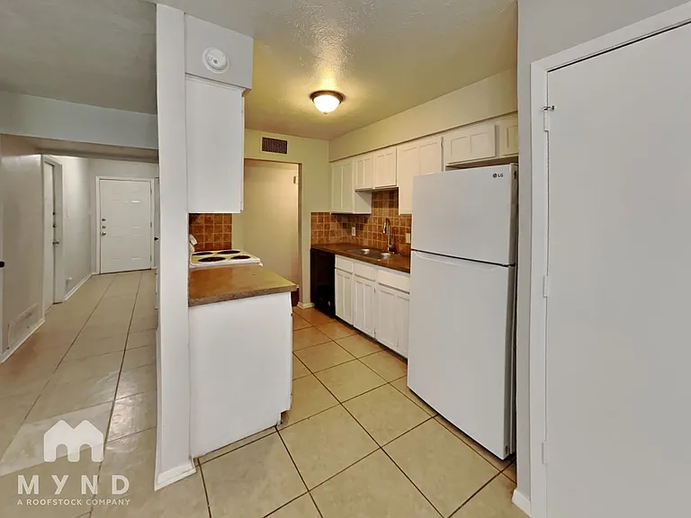 7145 Romford Way — Photo 6