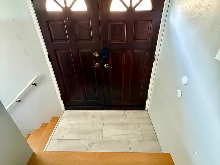 16795 Rolando Ave — Photo 2