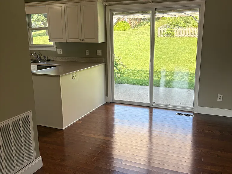 1530 Gilmer Cir — Photo 7