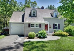 159 Lynnbrook Rd, Fairfield, CT 06825