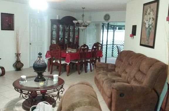 2nd image of 874 Sentinela Blvd