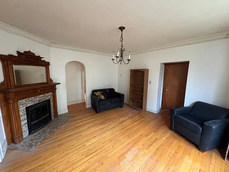 128 W Gilman St — Photo 28