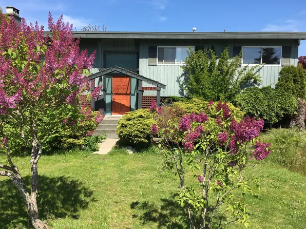 5379 4th Ave, Delta, BC V4M 1G8