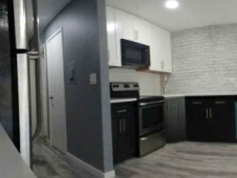 2828 N Burling St #308 — Photo 11