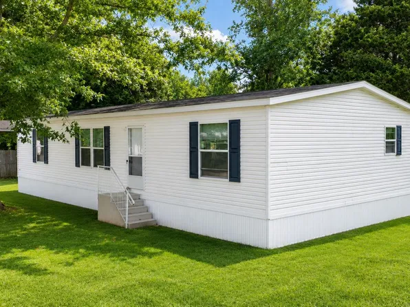 15 Briarwood Ln, Elmer, NJ 08318