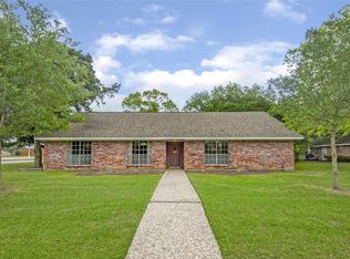 728 Cedar Lawn Dr, Alvin, TX 77511