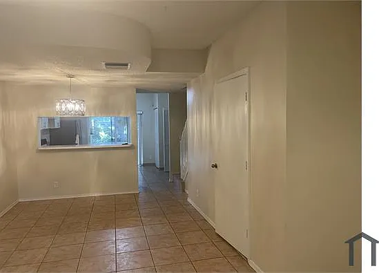 145 SW 96th Ter — Photo 17