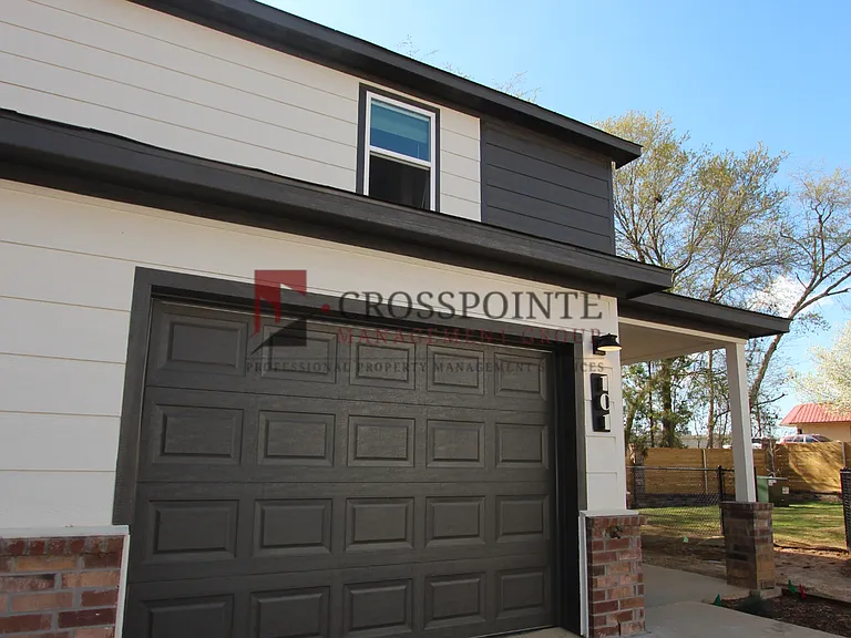1927 Lindbergh Dr #301 — Photo 26