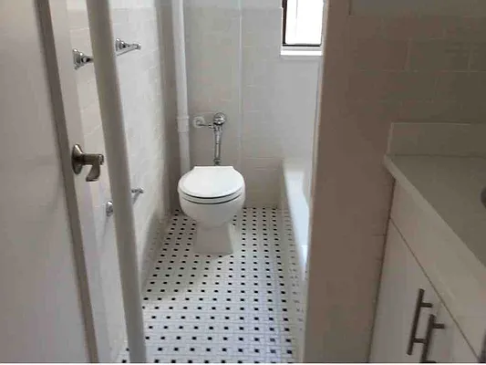 Rented by Mall Properties, Inc. | media 28