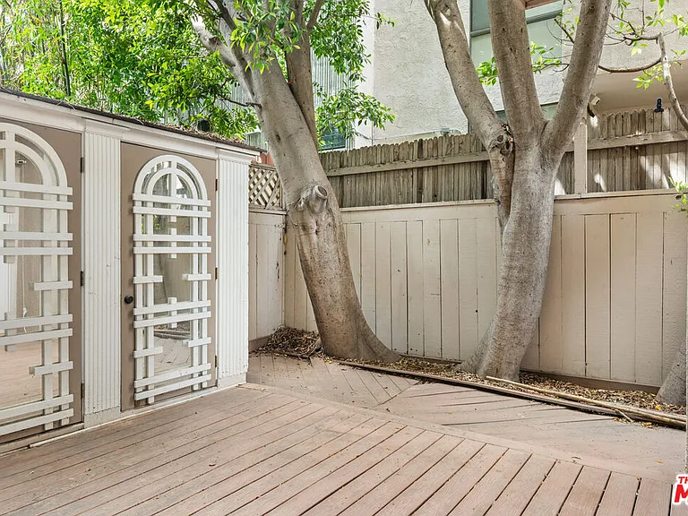1260 S Beverly Glen Blvd #101 — Photo 26