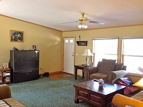 5th image of 393 Shady Ln