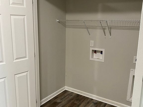 4th image of 74 Williams St #74