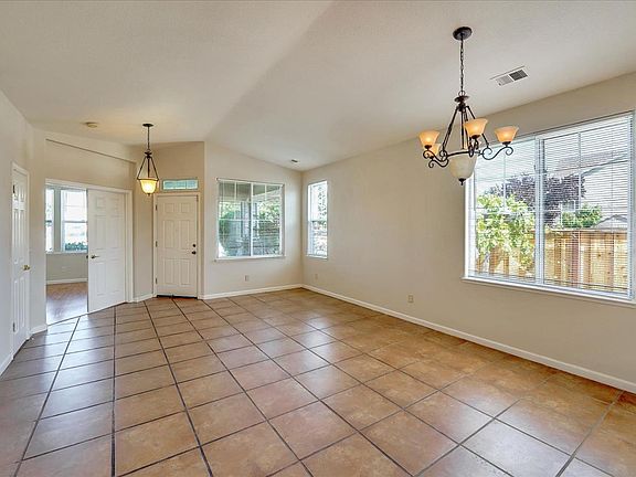 4th image of 9120 Avezan Way