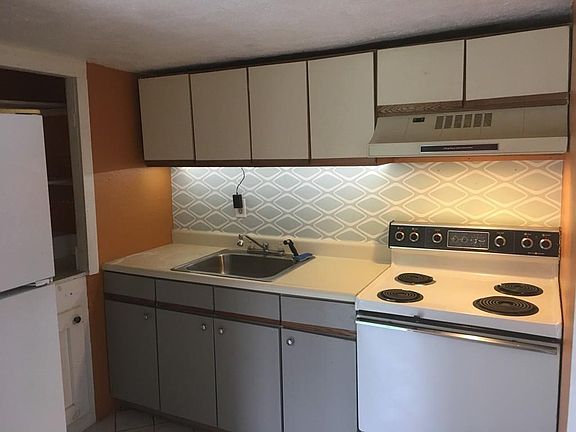 3rd image of 27 Village St APT 1