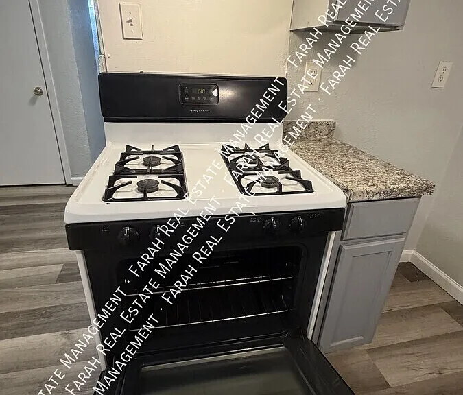6016 Westridge Ln #405 — Photo 9
