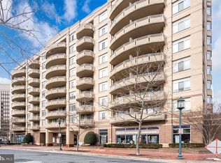 4801 Fairmont Ave APT 506, Bethesda, MD 20814